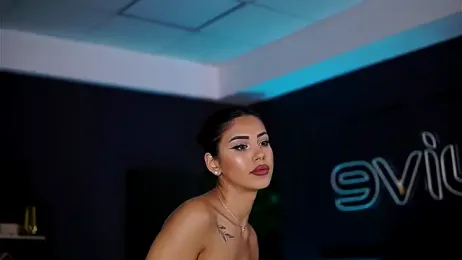 SiennaRuh webcam stripchat model stream image