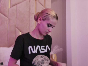 SelenaDaze webcam model stream image