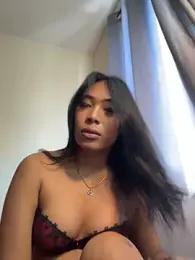 hugecock_tamira webcam stripchat model stream image