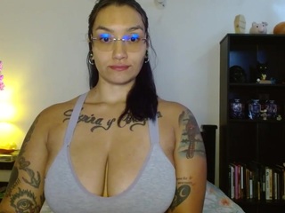 toothyy webcam model stream image
