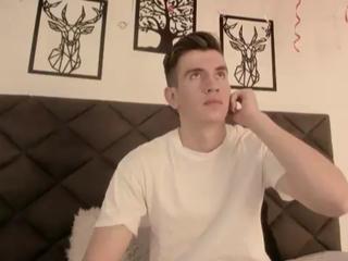 Mikael Slow webcam model stream image