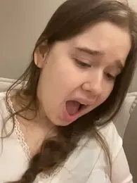 HornyGirlH webcam model stream image