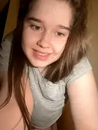 HornyGirlH webcam model stream image