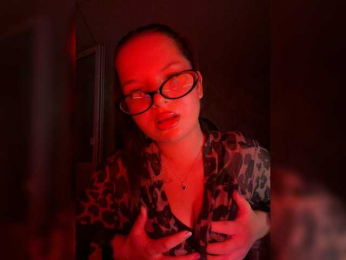 Sladkayakiska18-1 webcam model stream image