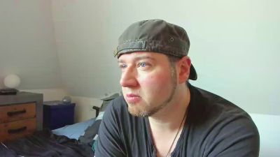 RLPlover webcam model stream image