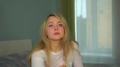 KatieGroves webcam model stream image