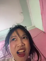Leeeeiu webcam model stream image