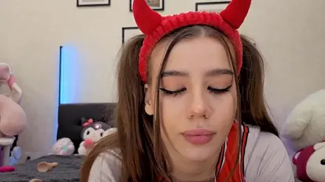 dolly_ll webcam model stream image