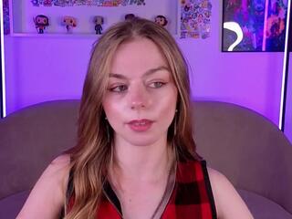 Effie Night webcam model stream image