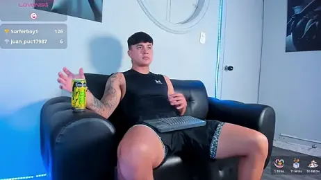 Cristopher_strong webcam stripchat model stream image