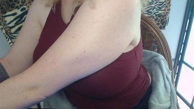 melly_gum webcam model stream image
