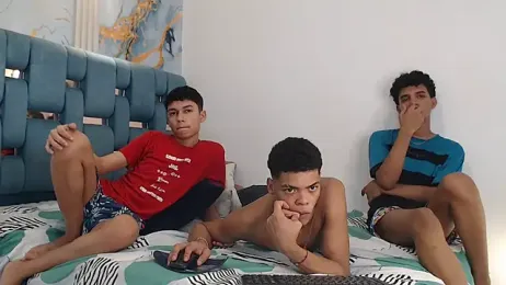 PRETTY_FEM webcam model stream image