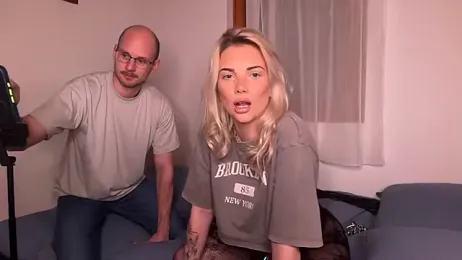 Foxy_Bite webcam model stream image