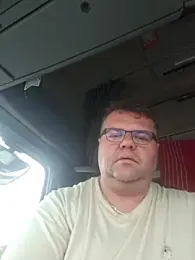 Tataurs webcam model stream image