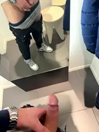 AlexGogo23 webcam stripchat model stream image