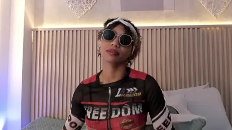 daiana_curly webcam model stream image