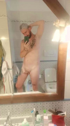Css85 webcam model stream image