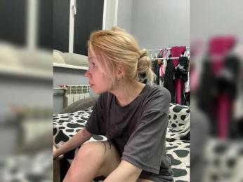 freakfarm webcam model stream image