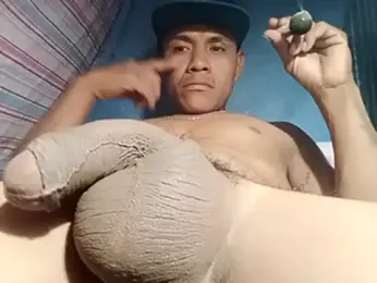 Moreno1813 webcam stripchat model stream image