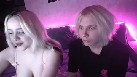 fray_and_lilla webcam stripchat model stream image