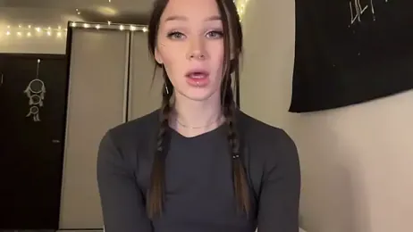 ur_molly webcam model stream image