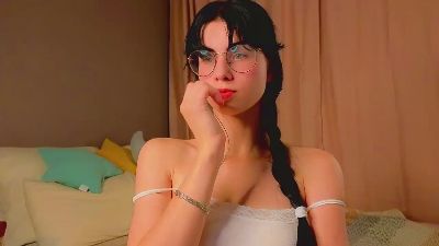 SvetlanaComee webcam model stream image