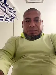 julio_p webcam model stream image