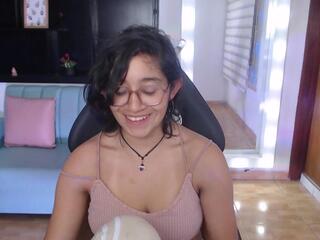 Lilii Gomez webcam model stream image