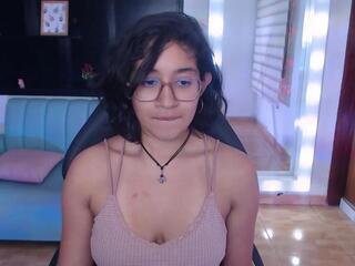 Lilii Gomez webcam model stream image