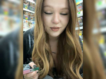 Monna-Krrrista webcam model stream image