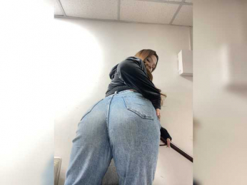Monna-Krrrista webcam model stream image
