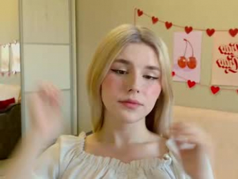 your_tender_doll webcam model stream image