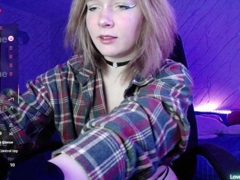 LOVESCheese webcam bongacams model stream image