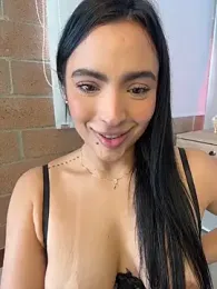 ValeriaTorress_ webcam stripchat model stream image