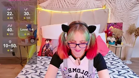 CoralineYoung webcam model stream image