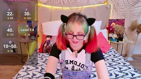 CoralineYoung webcam model stream image