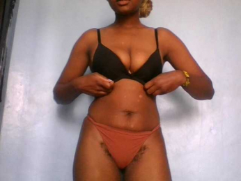 Hornygal2 webcam bongacams model stream image