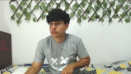 zachfox018 webcam model stream image