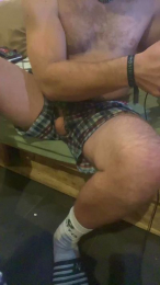 tobi332 webcam model stream image