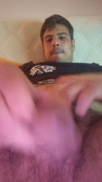 Luzzl webcam model stream image