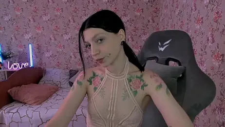 roselolly webcam stripchat model stream image