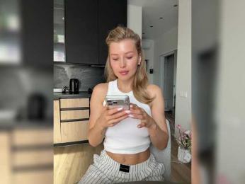 sweeetpeach webcam model stream image