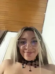 Isabella_Varella webcam model stream image