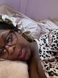 KLoveeee webcam model stream image