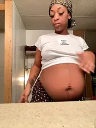 KLoveeee webcam model stream image