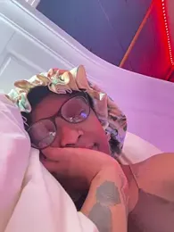 KLoveeee webcam model stream image