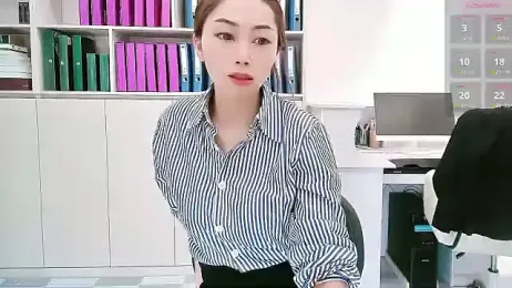 Aster_Hoa webcam model stream image