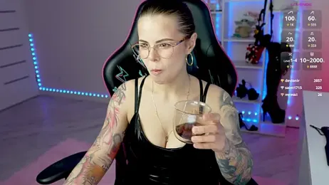 QueenAliceX webcam stripchat model stream image