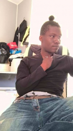 Rozebell webcam model stream image