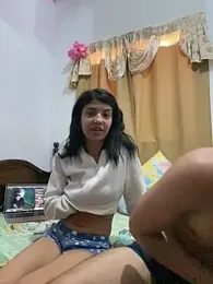 Rouuus12 webcam model stream image